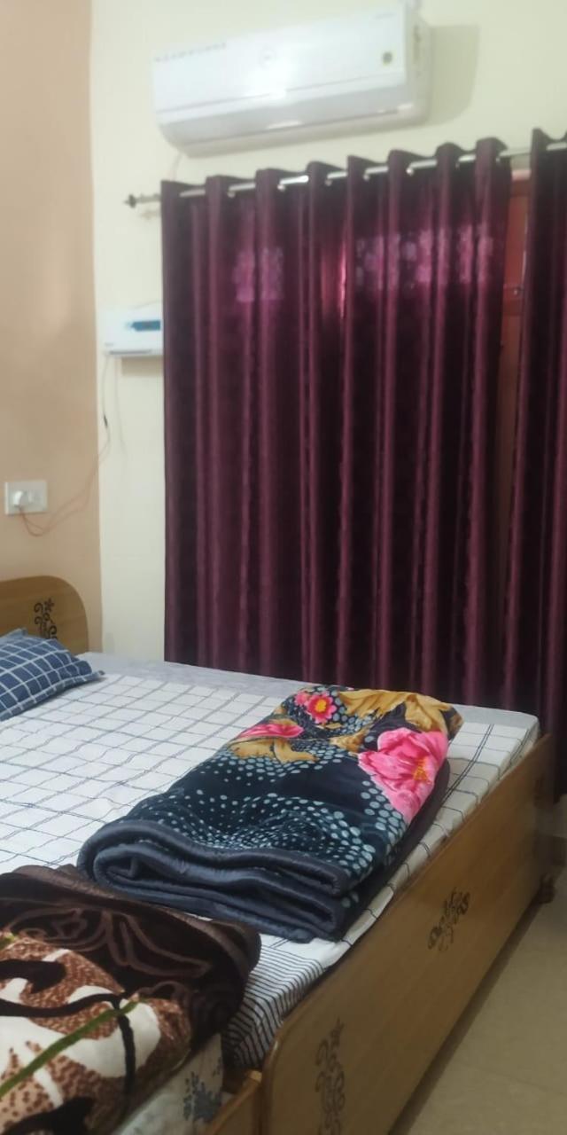 Anant Paying Guest House Ayodhya Exterior foto